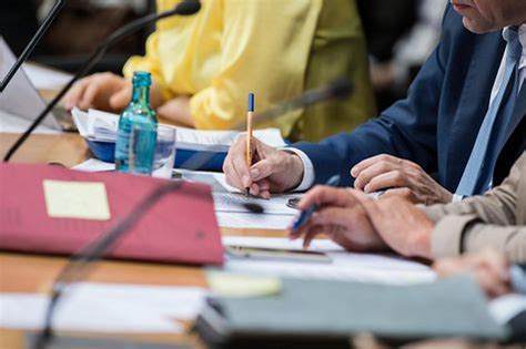 Deutscher Bundestag Sitzung Des Ausschusses F R Familie Senioren