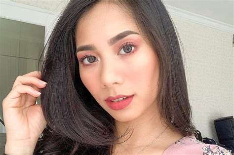 4 Hot Sexy Abel Cantika Bikini Pics