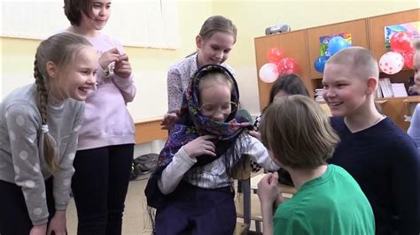 Открытый урок по предмету "Театр" .Эскиз к спектаклю"Папа,мама,8 детей ...