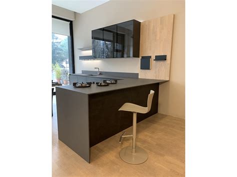 Cucina Antracite Design Con Penisola Maxima Cesar Cucine