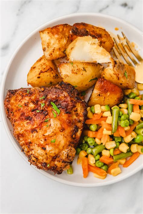 Air Fryer Chicken Thighs And Potatoes The Dinner Bite