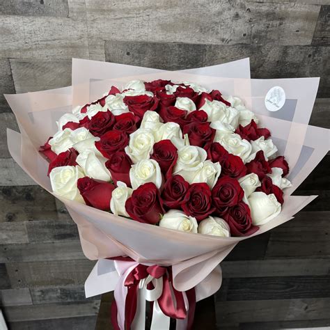 100 Red Roses Hand-Tied Bouquet