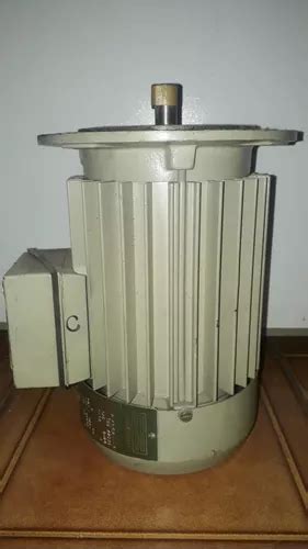 Motor Trifásico Czerwenky 1 5 Hp 1420 Rpm Con Brida en venta en