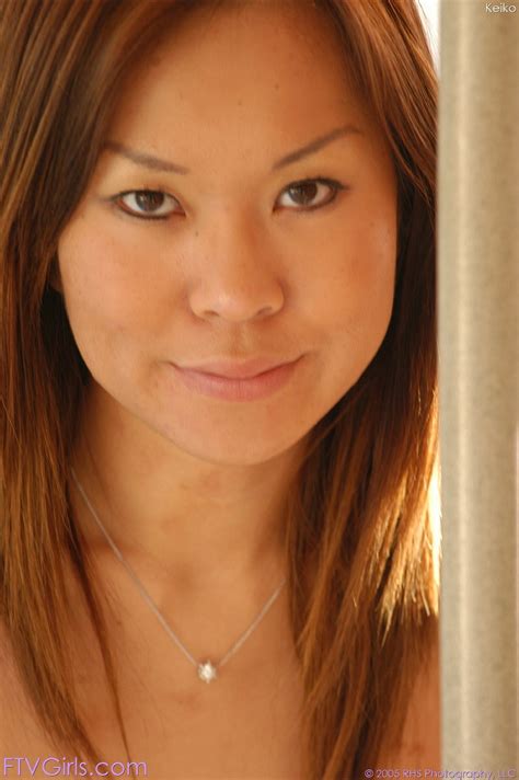 Amateur Asian Girl Keiko Rides A Rubber Sex Toy Attached To A Table Coedcherry