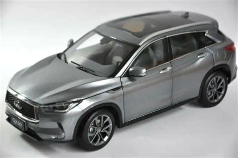 118 Diecast Model For Nissan X Trail Rogue 2018 White Suv Alloy Toy