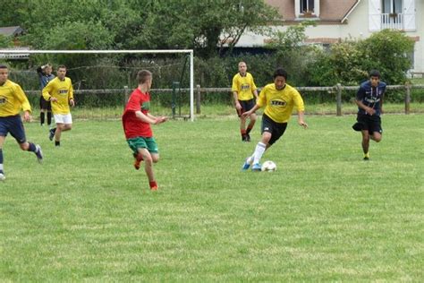 Onze Quipes Au Tournoi De Football La Fert Saint Aubin