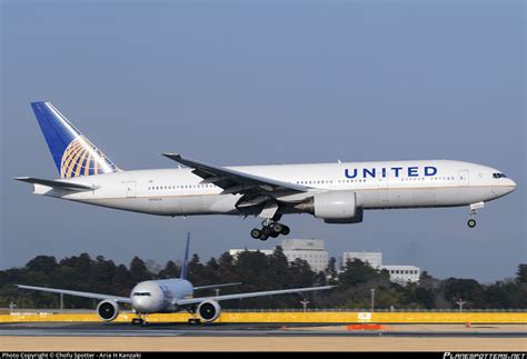 N792UA United Airlines Boeing 777 222ER Photo By Chofu Spotter Aria H