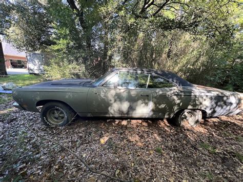 Plymouth Road Runner Barn Finds