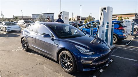 Evgo Autocharge Makes Fast Charging Easier And Works With Tesla