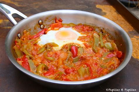 Recette Piperade Du Pays Basque Et Oeufs Au Plat