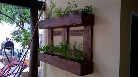 Pallet Wood Wall Planter for Pots | Pallet Ideas