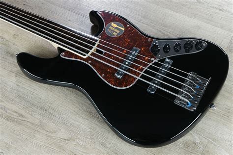 Sire Marcus Miller V7 5 String 2nd Gen Bass Alder Body Fretless Bk Black