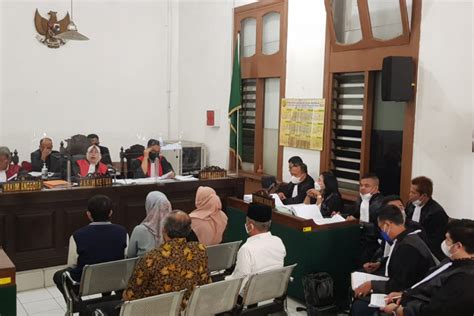 Kpk Hadirkan Enam Saksi Pns Di Sidang Dugaan Suap Auditor Bpk