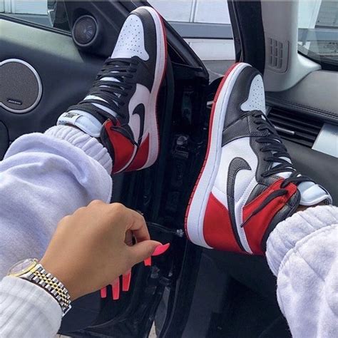 Pin Dganggg 🤍 Shoes Sneakers Jordans Sneakers Fashion Outfit Shoes