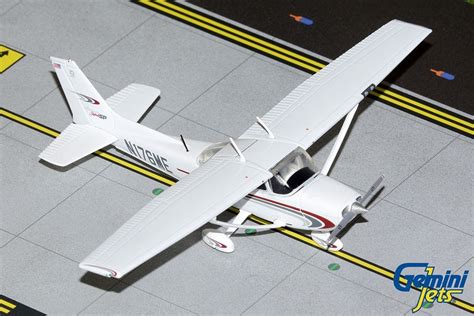 Cessna 172 Sportys Flight School Gemini General Aviation Ggces012 Scale 172 Eztoys Diecast