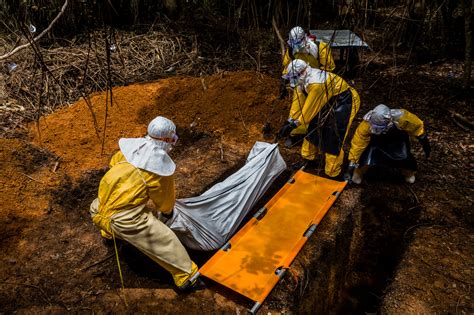 Life Death And Grim Routine Fill The Day At A Liberian Ebola Clinic