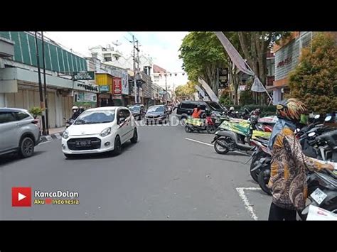 Suasana Pecinan Pasar Rejowinangun Kota Magelang Menjelang Liburan