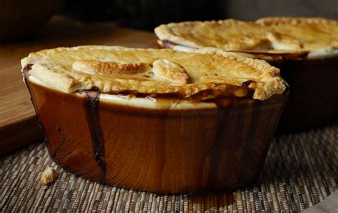 Tom Aikens Minced Beef And Onion Pie With Guinness Dinner Recipes