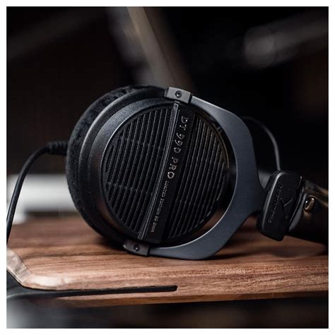 Beyerdynamic DT 990 Pro Black Special Edition Headphones 80 Ohms