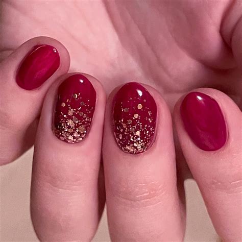 Raspberry red nails 😍 : r/RedditLaqueristas