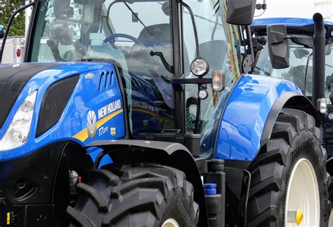 quick success   hours  arrange tractor finance