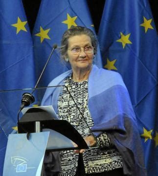 Simone Veil La Construction Europ Enne La Grande Cause De Sa Vie