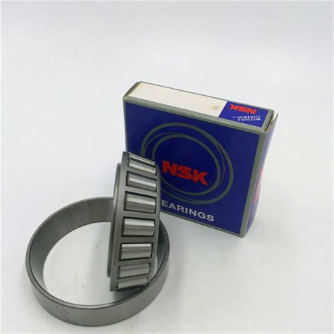 High Quality NSK Taper Roller Bearing Hr 32303 J Cylindrical Roller