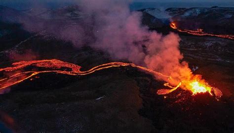 Iceland Declares State Of Emergency After 800 Quakes Within 14 Hours