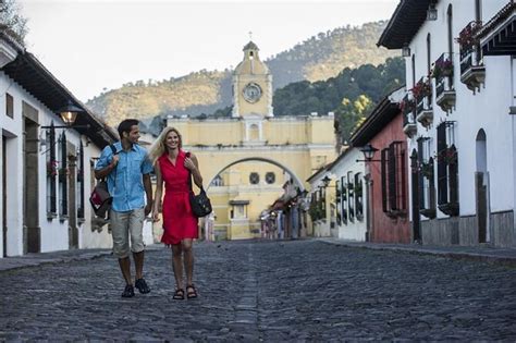 2024 ケツァル港からのランチ付きアンティグア ガイド付きツアー。、提供元：guate Tours By Nelson プエルト・ケ