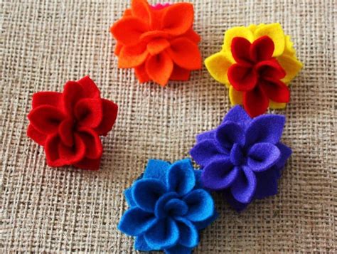 4 Ways To Make Felt Flowers With Easy Tutorials Fabric Flowers Diy Felt Flower Tutorial