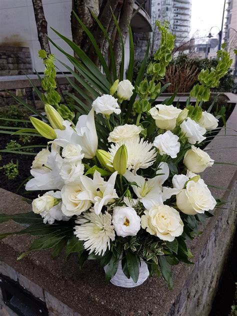 Sympathy lilies arrangement Buy in Vancouver. Fresh flowers delivery ...