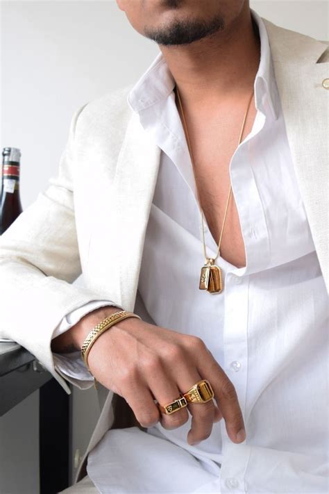 Pin By Alexandre Lima On Joias E Acessórios Gold Outfits For Men Mens Gold Jewelry Gold