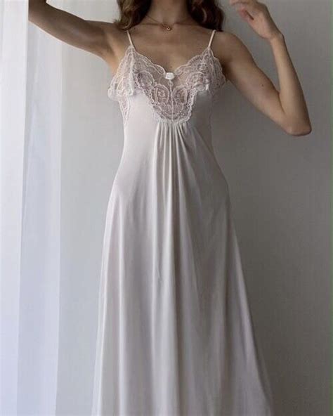 Pin de Usuario de Pinterest en my style | Ropa de noche para mujeres ...