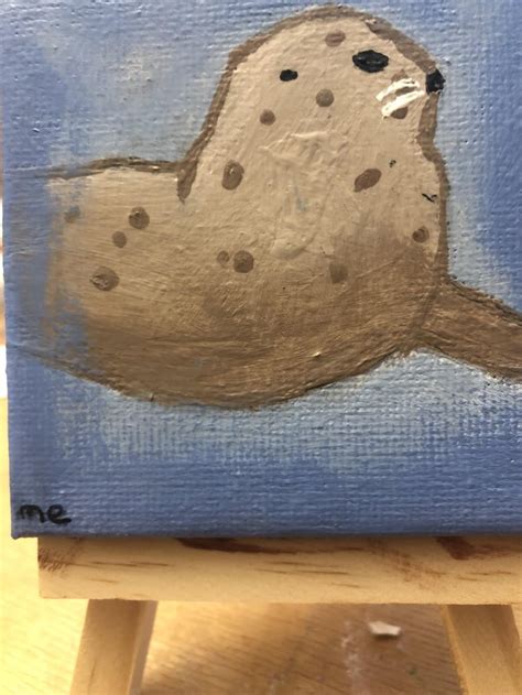 Tried to paint a harbour seal in the banana pose 🦭 : r/seals