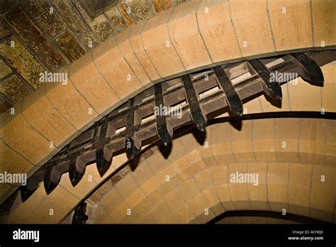 Portcullis castle hi-res stock photography and images - Alamy