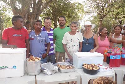 DEZENAS DE PESSOAS PARTICIPAM DE FESTA PARA CRIANÇAS NO PALMEIRAL