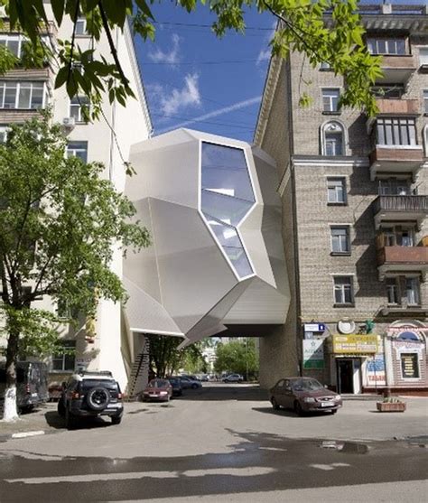 10 Examples Of Parasitic Architecture Around The World Rtf Rethinking The Future