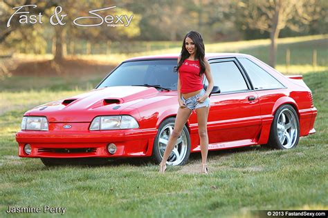 Nude Model With Ford Mustang GT Fast Sexy