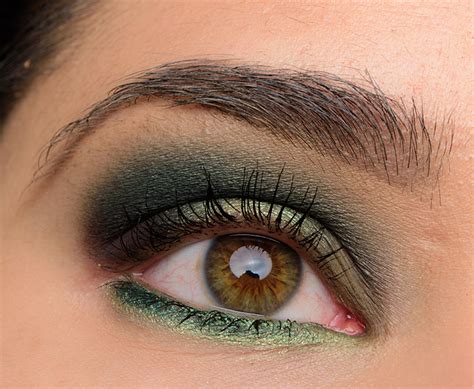 A Smoky Green & Teal Eye with Anastasia Subculture | Temptalia