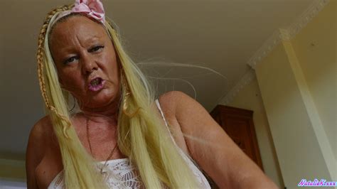 NatalieK Featuring Natalie K Hot Pics CoedCherry