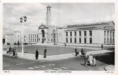 Civic Centre Carte Postale Ancienne Et Vue D Hier Et Aujourd Hui