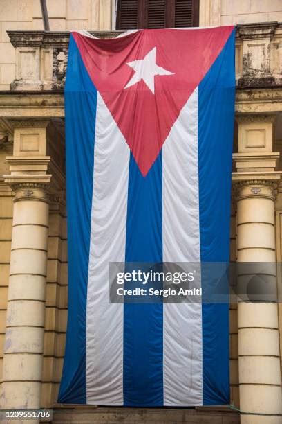 Simbolos Patrios Cuba Fotografías E Imágenes De Stock Getty Images