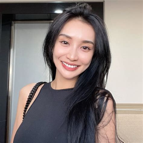 🧚‍♀️ Danica1217 On Threads