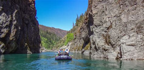 Illinois River Rafting | Momentum River Expeditions