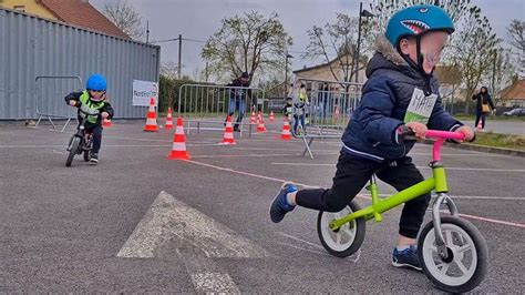 Course De Draisienne Saint Memmie Ch Lons En Champagne La