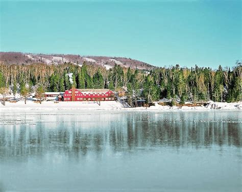 Historic Lutsen Lodge On Lake Superiors North Shore Succumbed To Fire