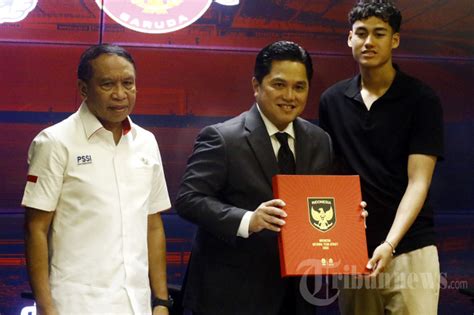 Erick Thohir Kenalkan Dua Pemain Naturalisasi Timnas Indonesia Foto