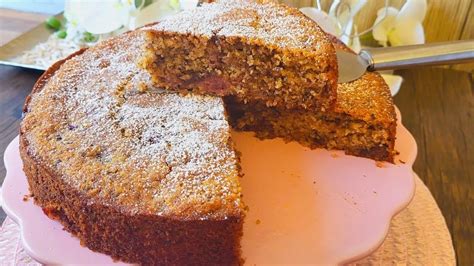 Der Beste Und Saftigste Nusskuchen Mit Kirschen Und Schokolade Einfach