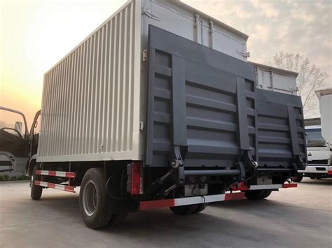 5ton Cargo Box Truck With Lift Gate - Buy Light Truck,Van Truck,Cargo ...