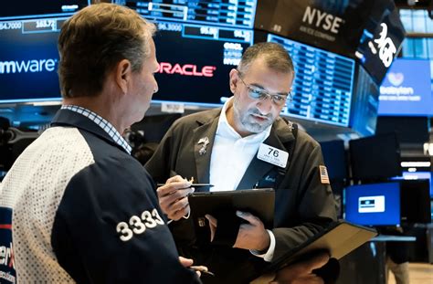 Wall Street Cierra En Verde Y El Dow Jones Gana Un 1 22 Periodico